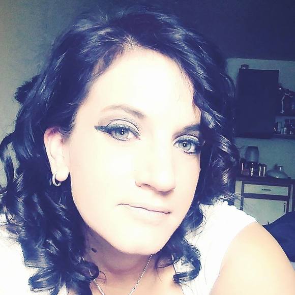 Meet your Posher, Laci - Picture 1 of 1